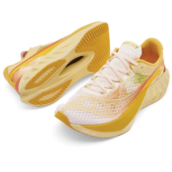 Saucony Endorphin Pro 4 Shanghai - Mens Road Racing Shoes - Straw/Ochre