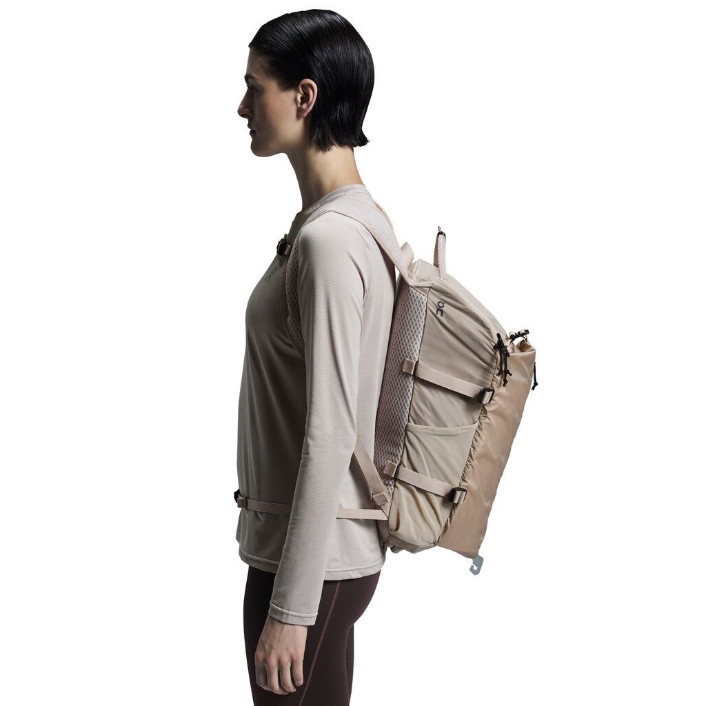 On Speed Pack 18L Lite Backpack - Sand