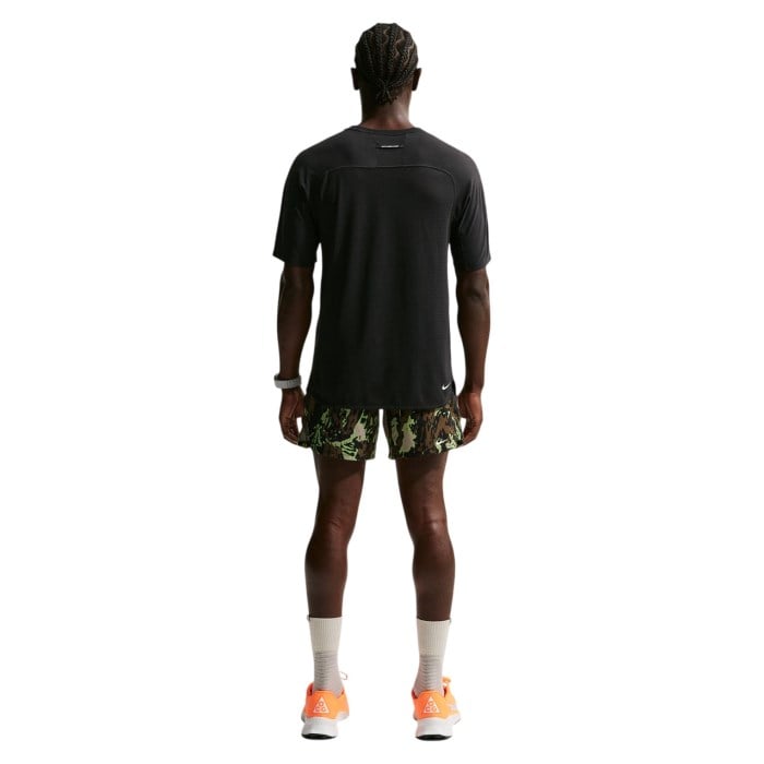 Nike Dri-Fit ADV Solar Chase Mens Trail Running T-Shirt - Black - image 3