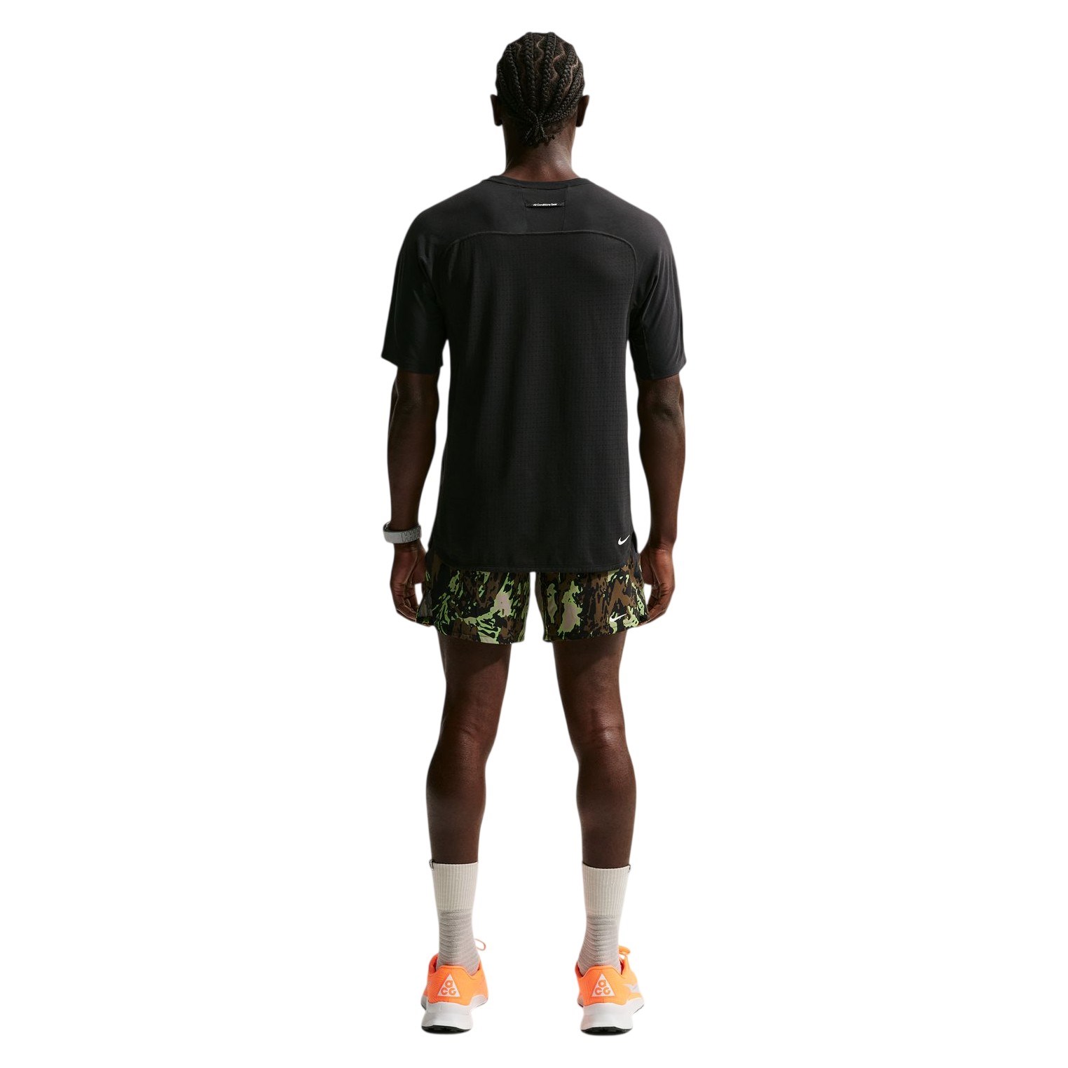 Nike Dri-Fit ADV Solar Chase Mens Trail Running T-Shirt - Black - image 3