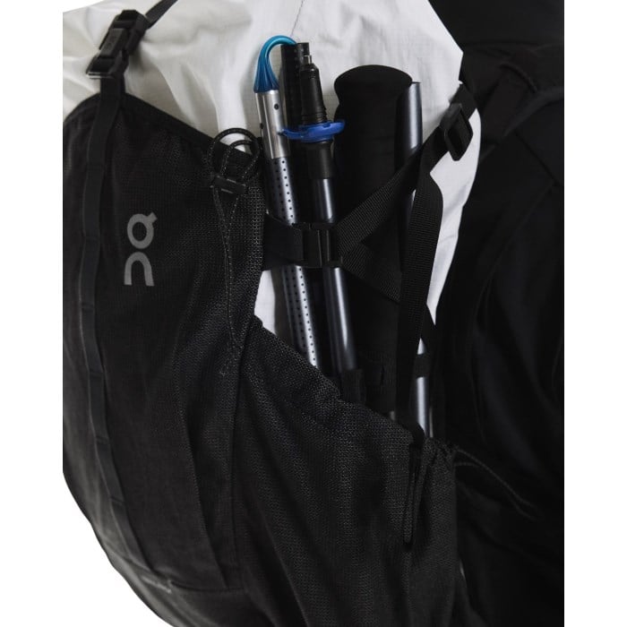 On Trail Pack 20L Backpack - White/Black