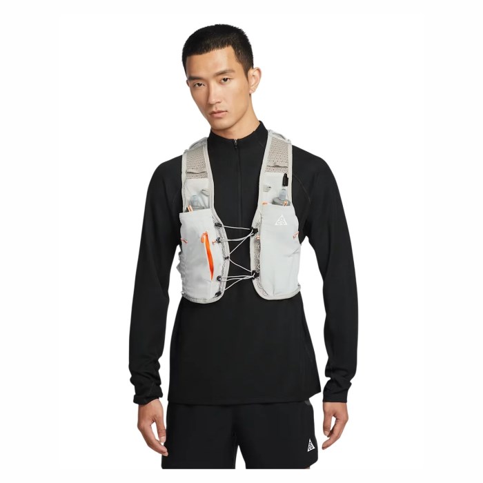 Nike ACG Goat Pack 5L Running Hydration Vest - Grey Fog/Safety Fog/White - image 2