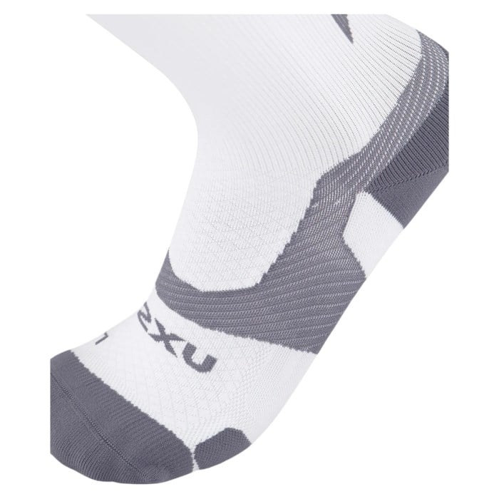 2XU Vectr Light Cushion Crew Running Socks - White/Grey - image 3