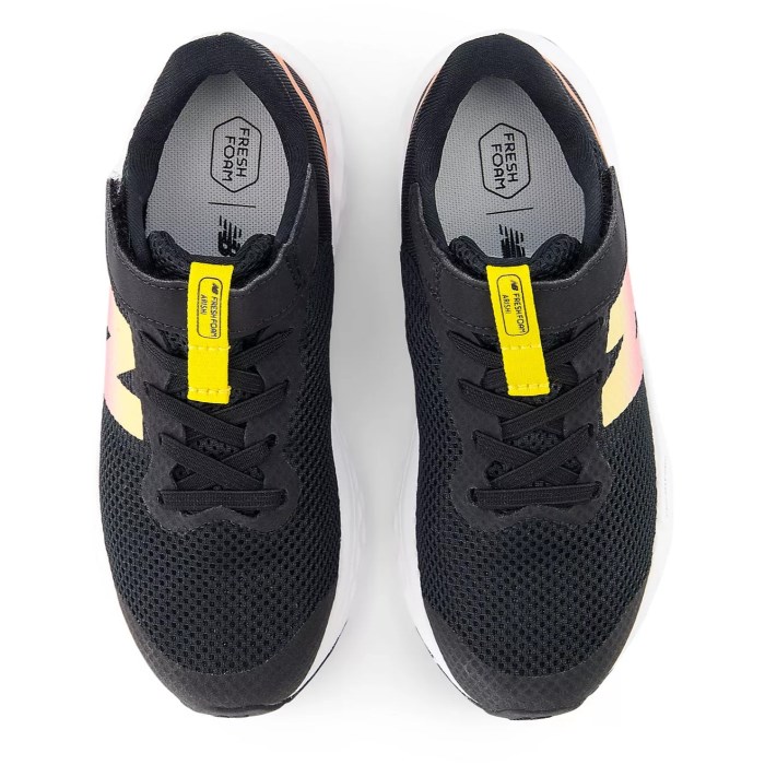 New Balance Fresh Foam Arishi v4 Velcro- Kids Running Shoes - Black/Orange