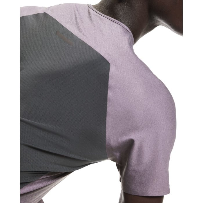 On Running Performance-T Mens Running T-Shirt - Dewberry/Eclipse