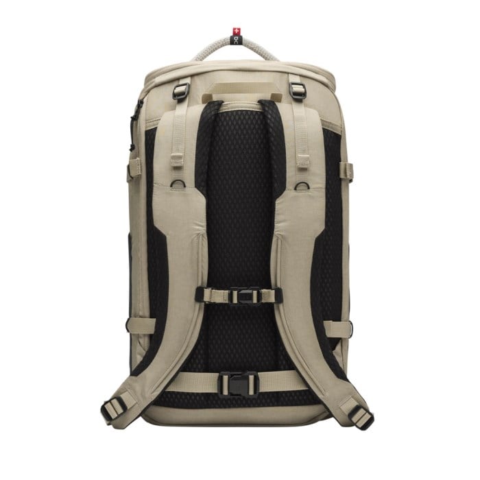 On Speed Pack 30L - Sand/Black
