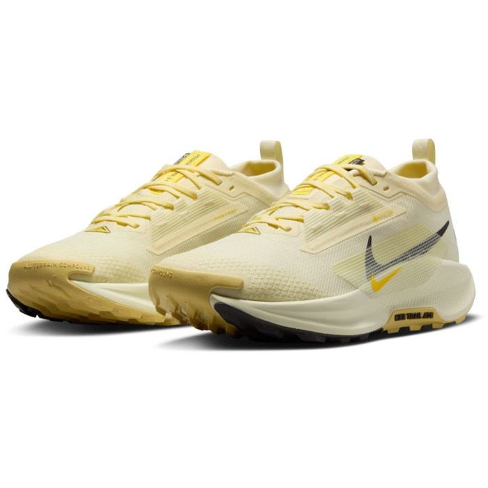 Nike Pegasus Trail 5 GTX - Mens Trail Running Shoes - Alabaster/Medium Ash/Saturn Gold
