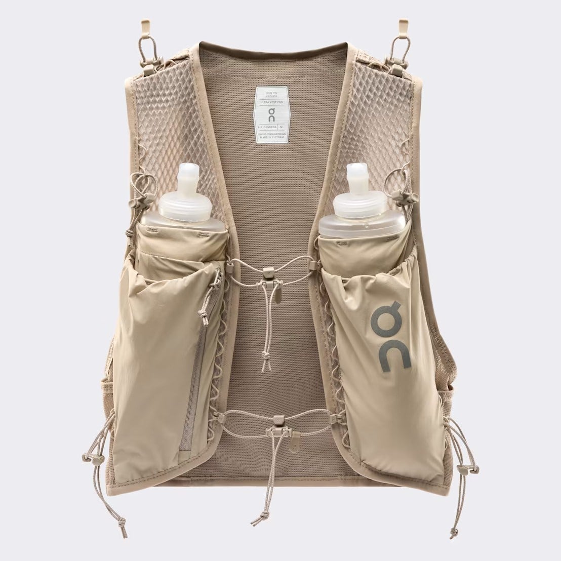 On Ultra Vest Pro with Flasks - Fog - image 3