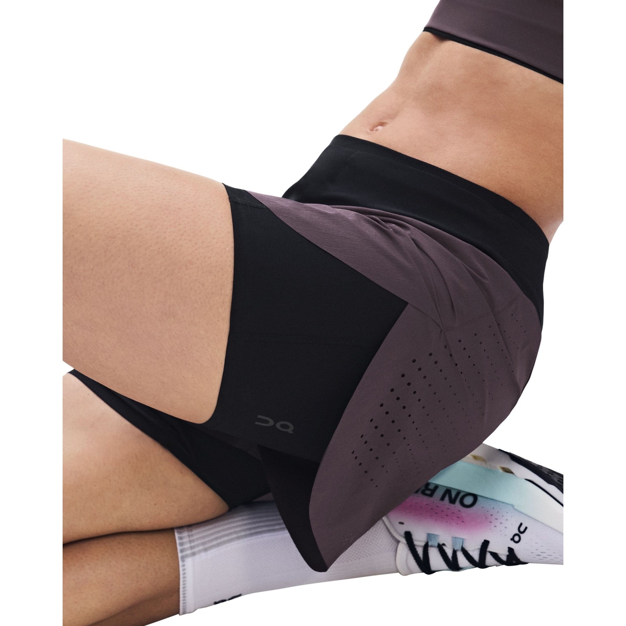 On Zero Womens 2-In-1 Running Shorts - Urchin/Black - image 6