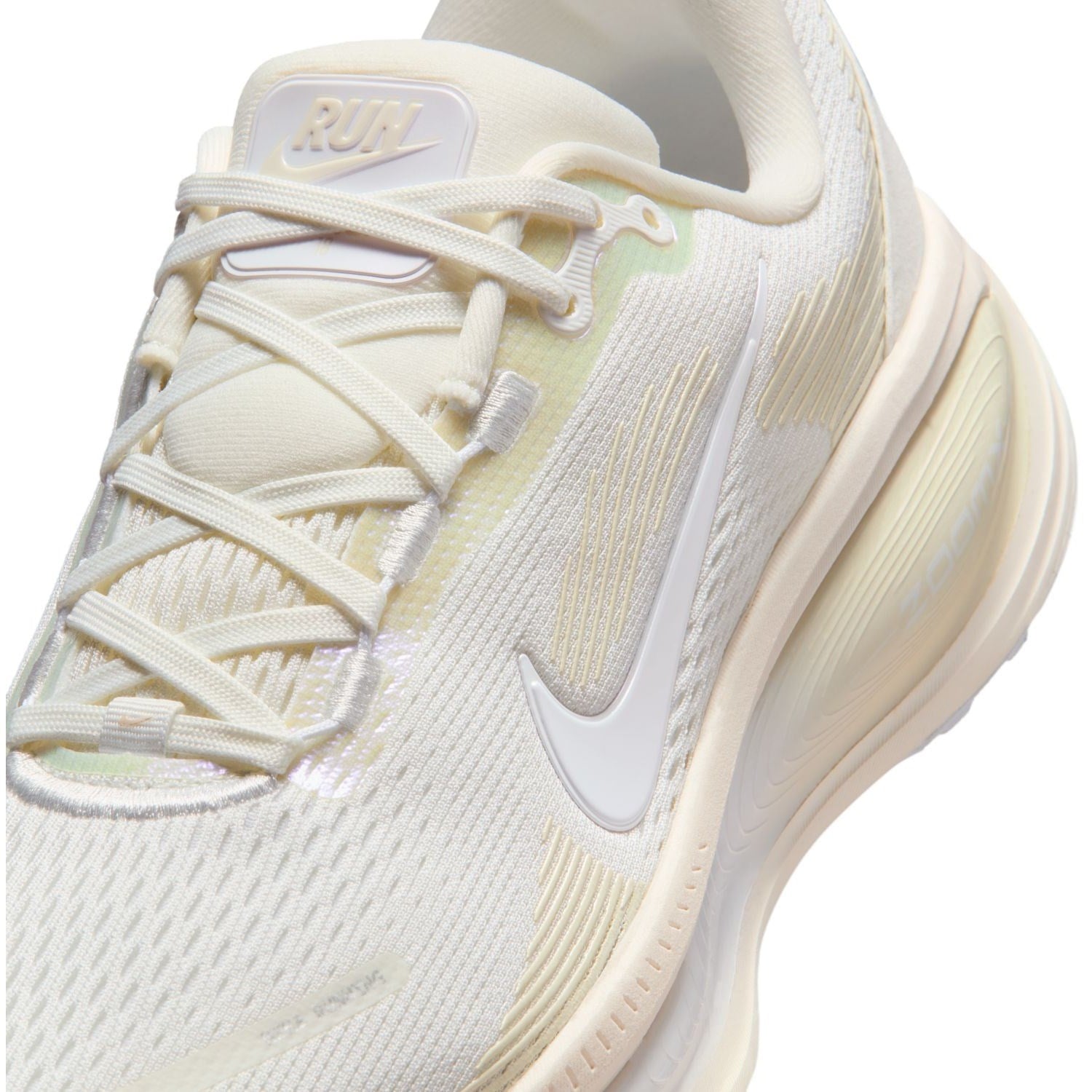 Nike Vomero 18 - Womens Running Shoes - Summit White/White/Chalk/Sea Glass