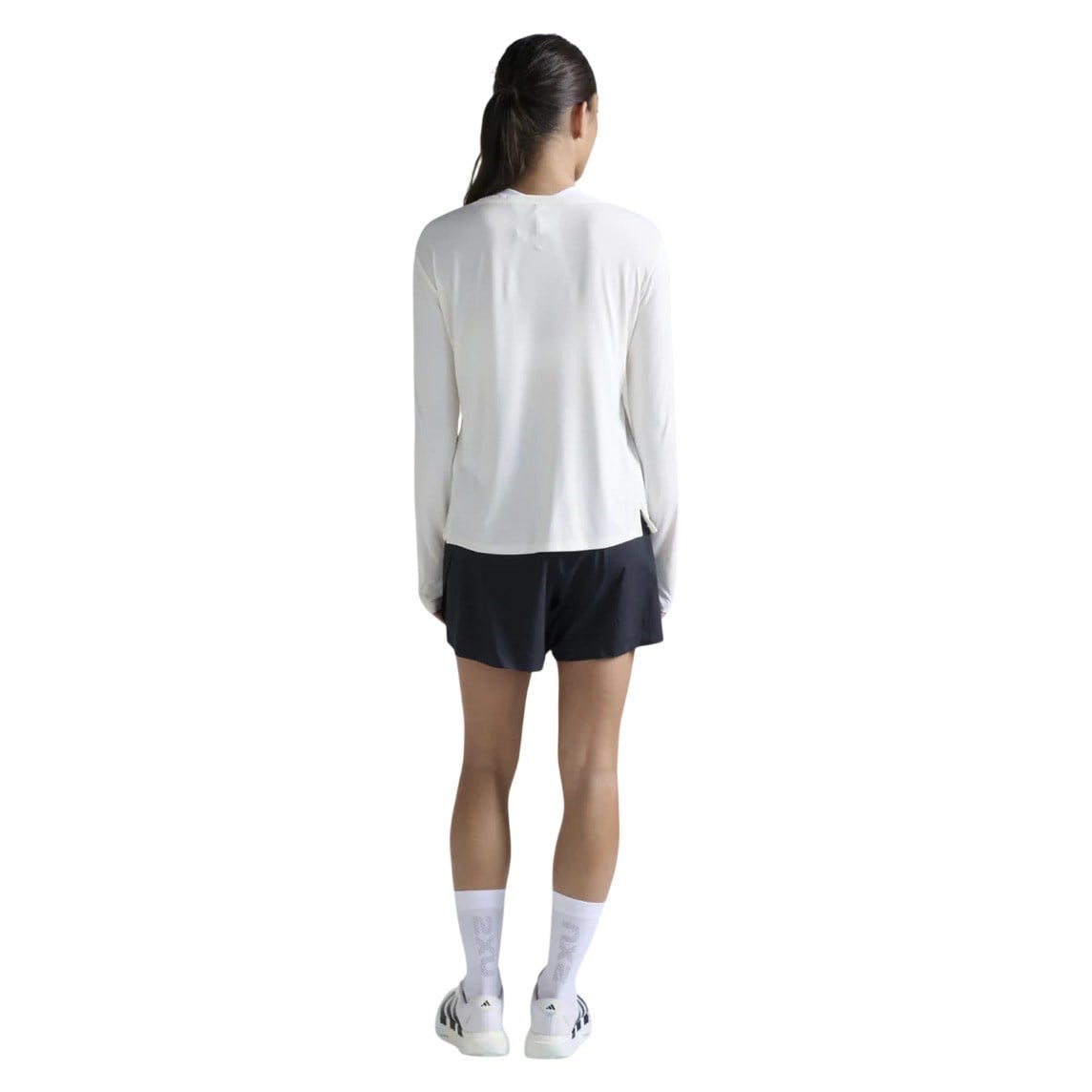 2XU Aero Trail Womens Long Sleeve Top - Chalk/White Reflective - image 4