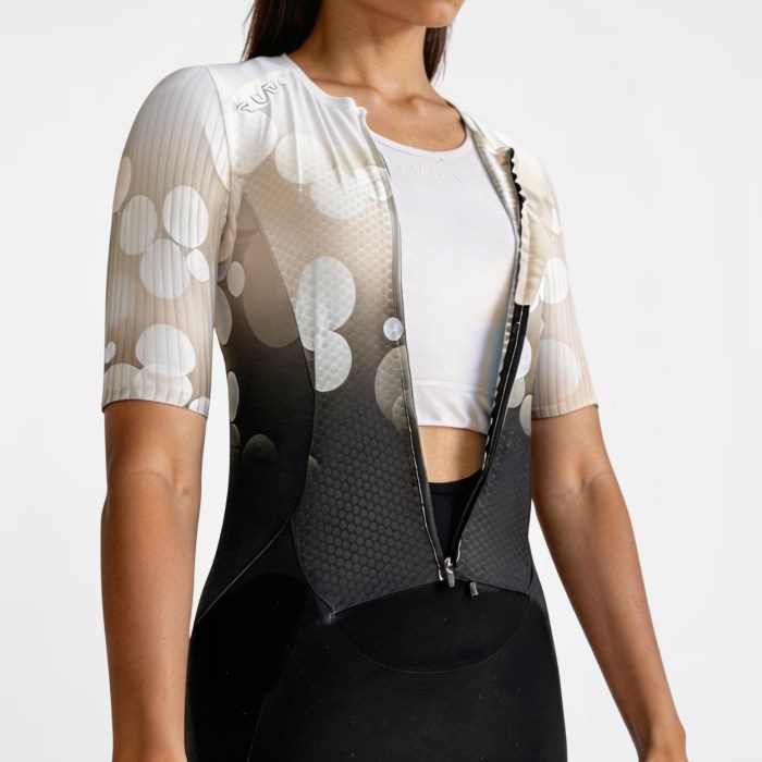 SUB4 Womens Triathlon Seamless Sleeved Speedsuit - Air Graphite