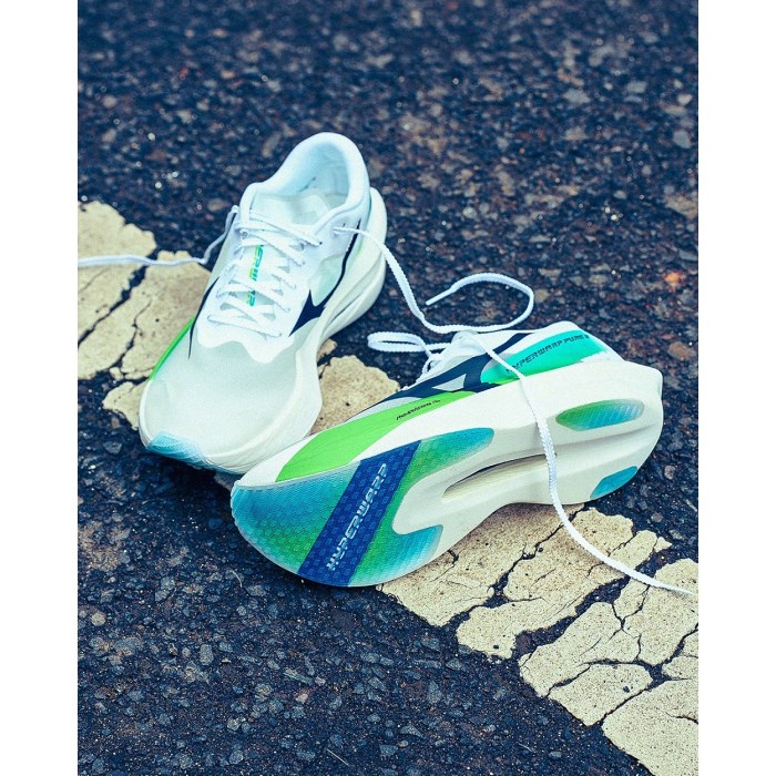 Mizuno Hyperwarp Pure 2 - Unisex Racing Shoes - White/Black/Lime Burst - image 8