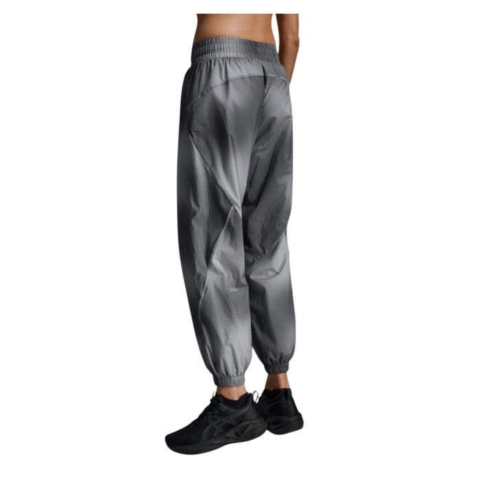 2XU Aero Womens Oversized Jogger Pants - Weathervane Digital Fill/Silver Reflective - image 2