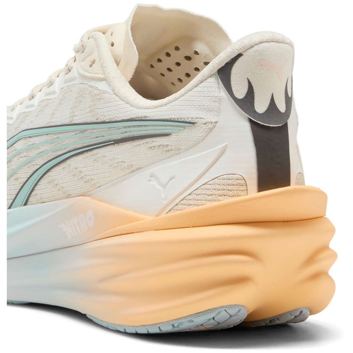 Puma Deviate Nitro 4 Run Club - Womens Running Shoes - Warm White/Lucite/Vapor Grey