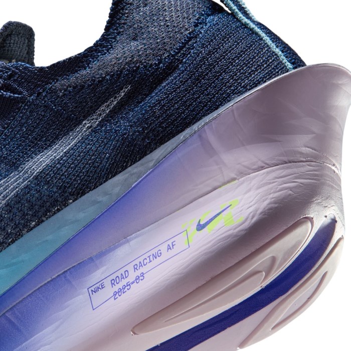 Nike Alphafly 3 - Mens Road Racing Shoes - Obsidian/White/Doll/Persian Violet