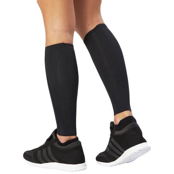 2XU Unisex LightSpeed Compression Calf Guards - Black/Gold