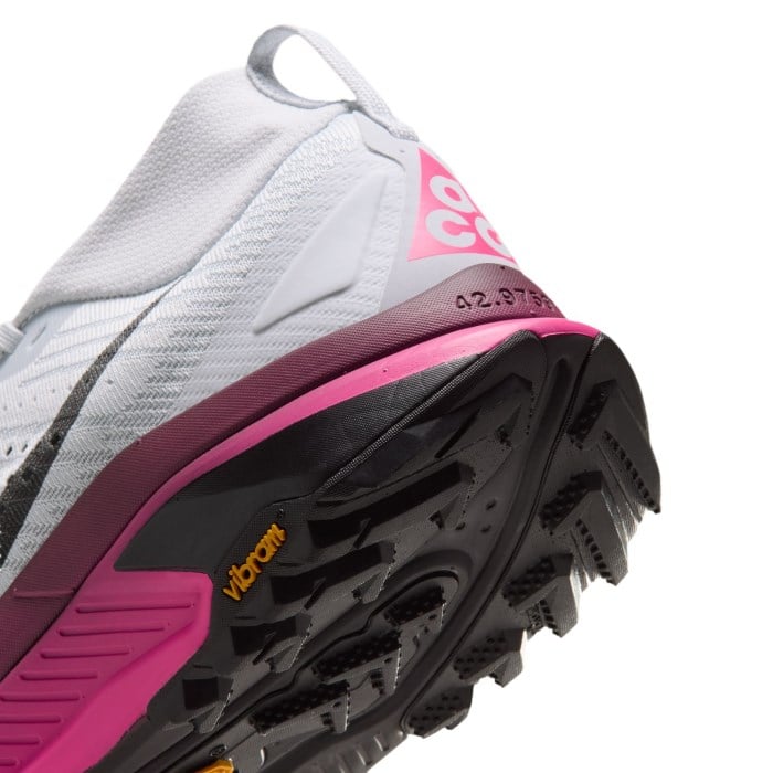 Nike ACG Zegama - Mens Trail Running Shoes - Pure Platinum/Black/Hyper Pink - image 8