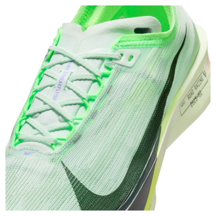 Nike Streakfly 2 - Mens Racing Shoes - Barely Green/Black Spruce/Volt Ice