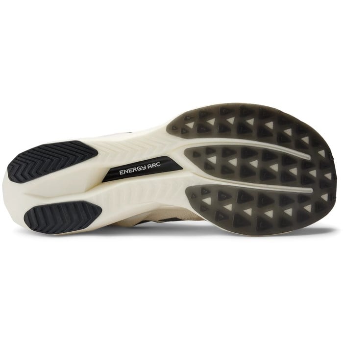 New Balance FuelCell Supercomp Elite v5 - Mens Racing Shoes - Linen/Sea Salt/Shipyard
