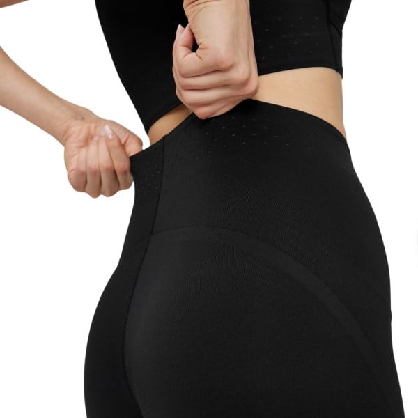 On Running Womens Race Tight Shorts - Black/Shadow