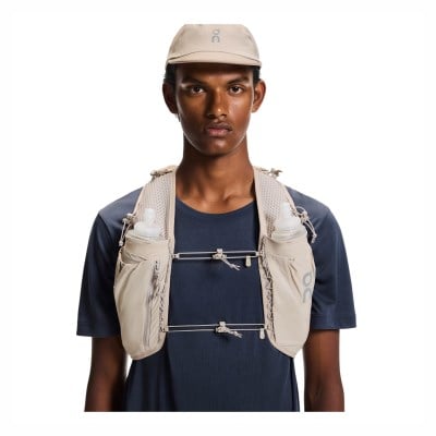 On Ultra Vest Pro with Flasks - Fog