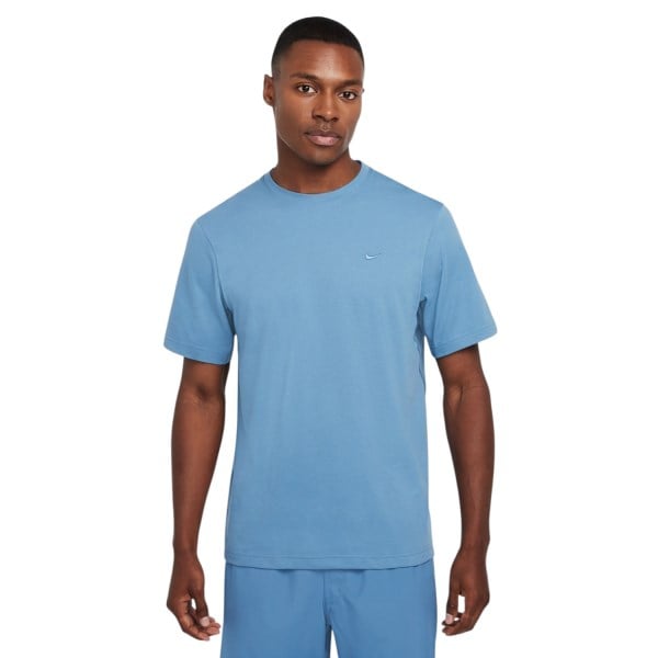 Nike Primary Dri-Fit Short-Sleeve Versatile Top - Mens