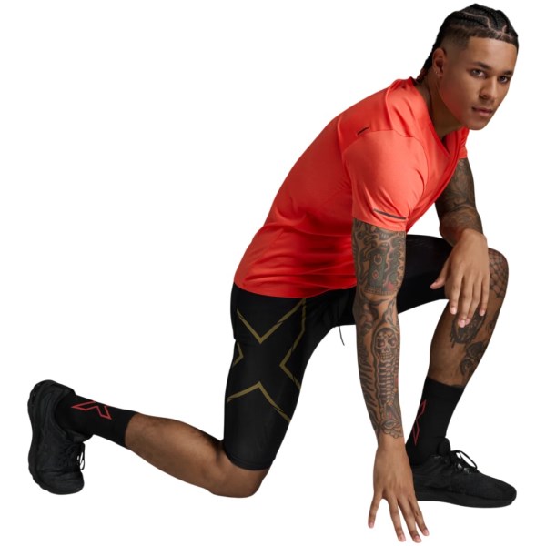 2XU Mens Light Speed Tech Tee - Ember/Black Reflective