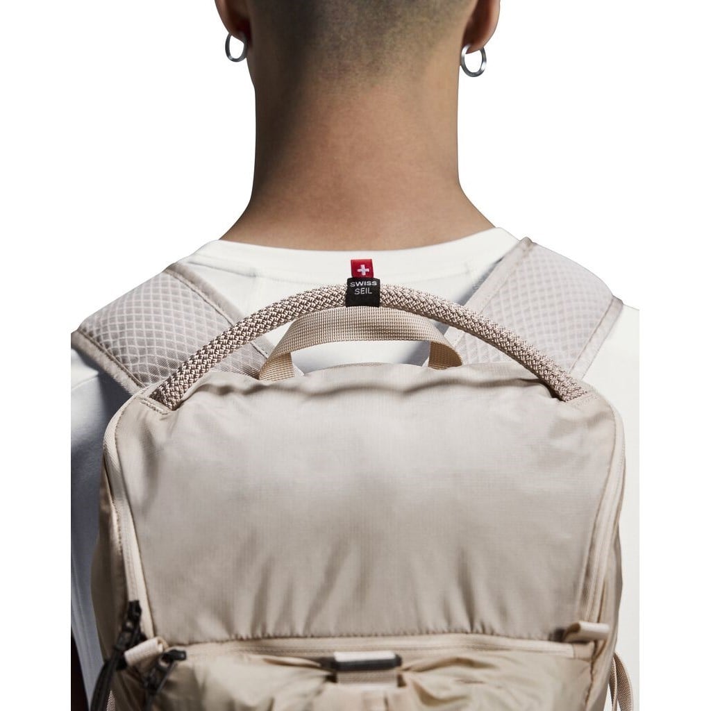 On Speed Pack 18L Lite Backpack - Sand