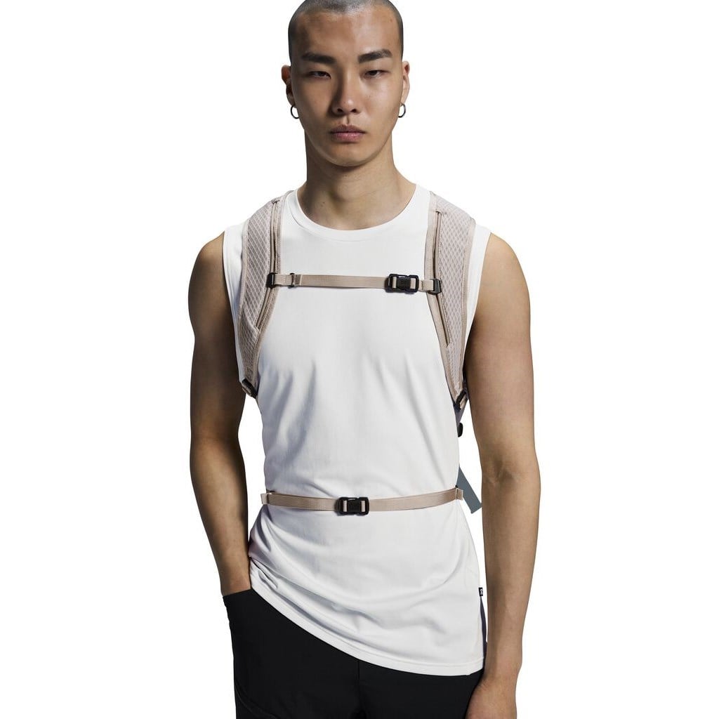 On Speed Pack 18L Lite Backpack - Sand