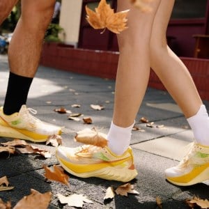 Saucony Endorphin Pro 4 Shanghai - Mens Road Racing Shoes - Straw/Ochre
