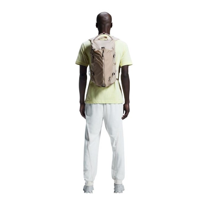 On Speed Pack 18L Lite Backpack - Sand