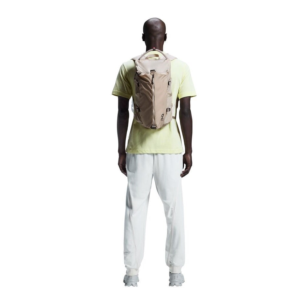 On Speed Pack 18L Lite Backpack - Sand
