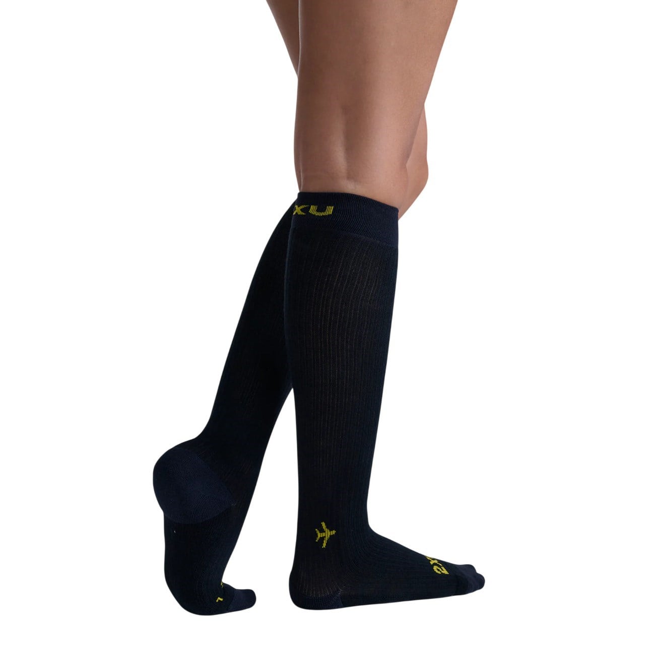 2XU Flight Bamboo Charcoal Unisex Compression Socks - Black/Yellow