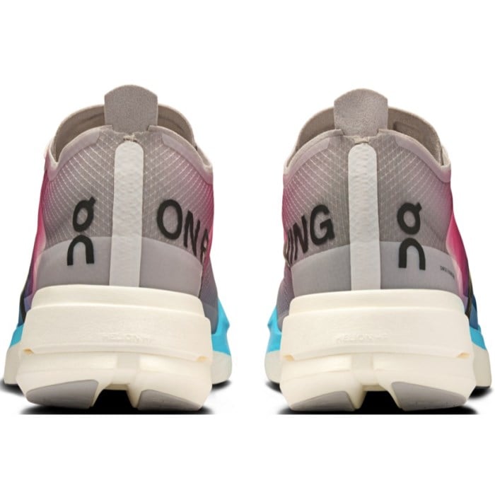 On Running Cloudboom Strike - Mens Road Racing Shoes - White/Horizon