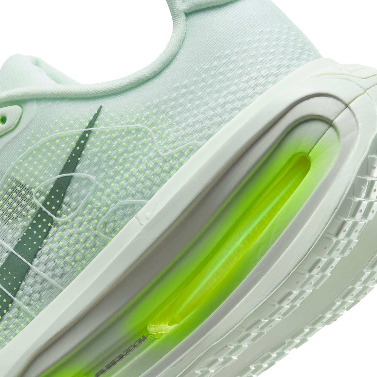 Nike Vomero Premium - Mens Running Shoes - Barely Green/Clay Green/Volt/Barely Volt/Volt