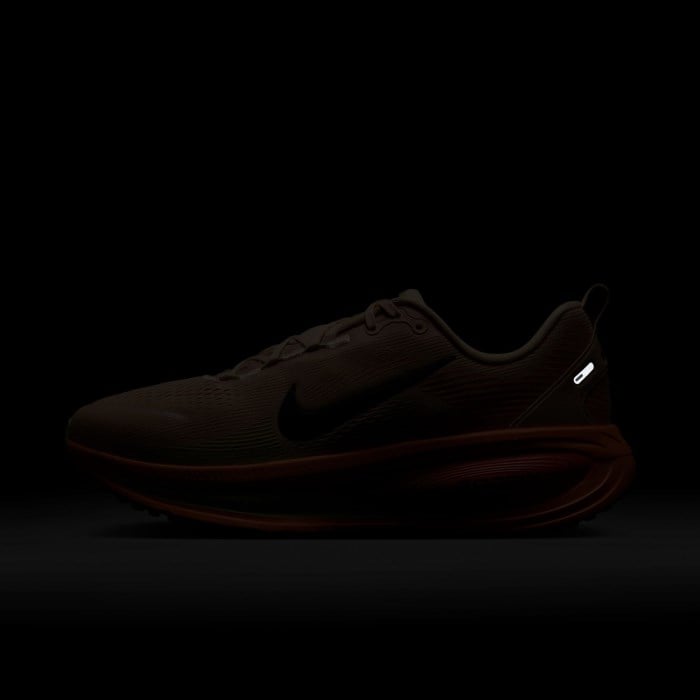 Nike Vomero 18 - Mens Running Shoes - Orange Chalk/Black/Total Oramge/Volt