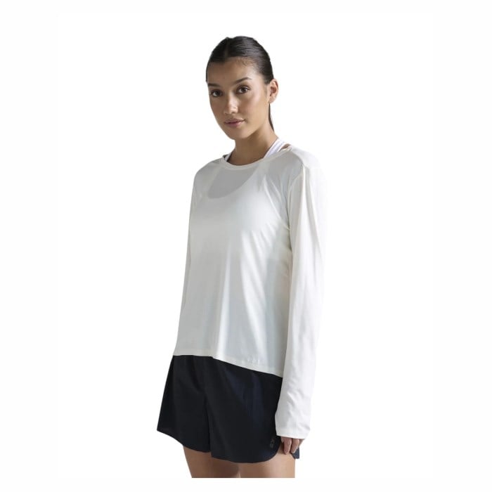 2XU Aero Trail Womens Long Sleeve Top - Chalk/White Reflective - image 2