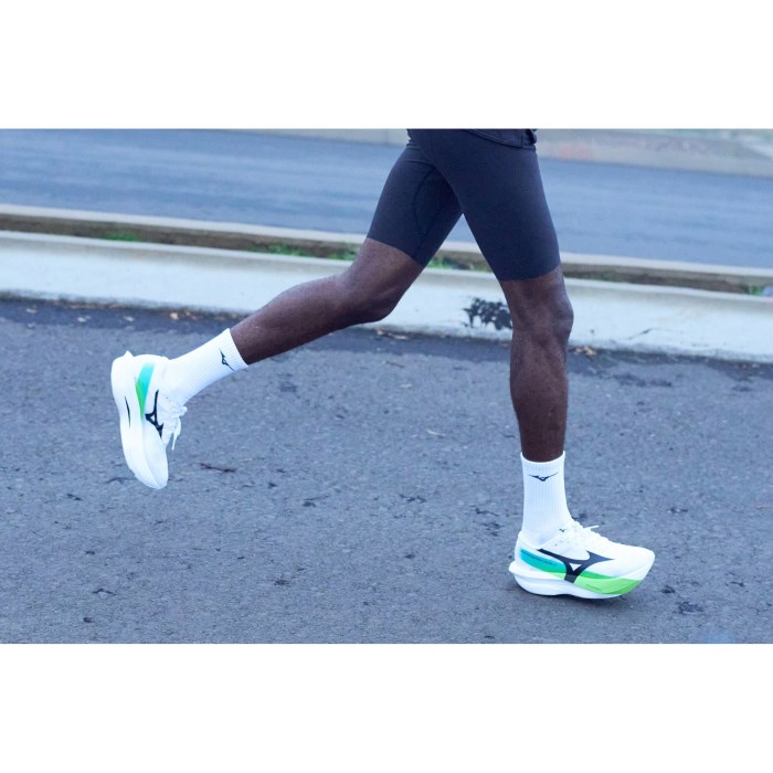 Mizuno Hyperwarp Pure 2 - Unisex Racing Shoes - White/Black/Lime Burst - image 10