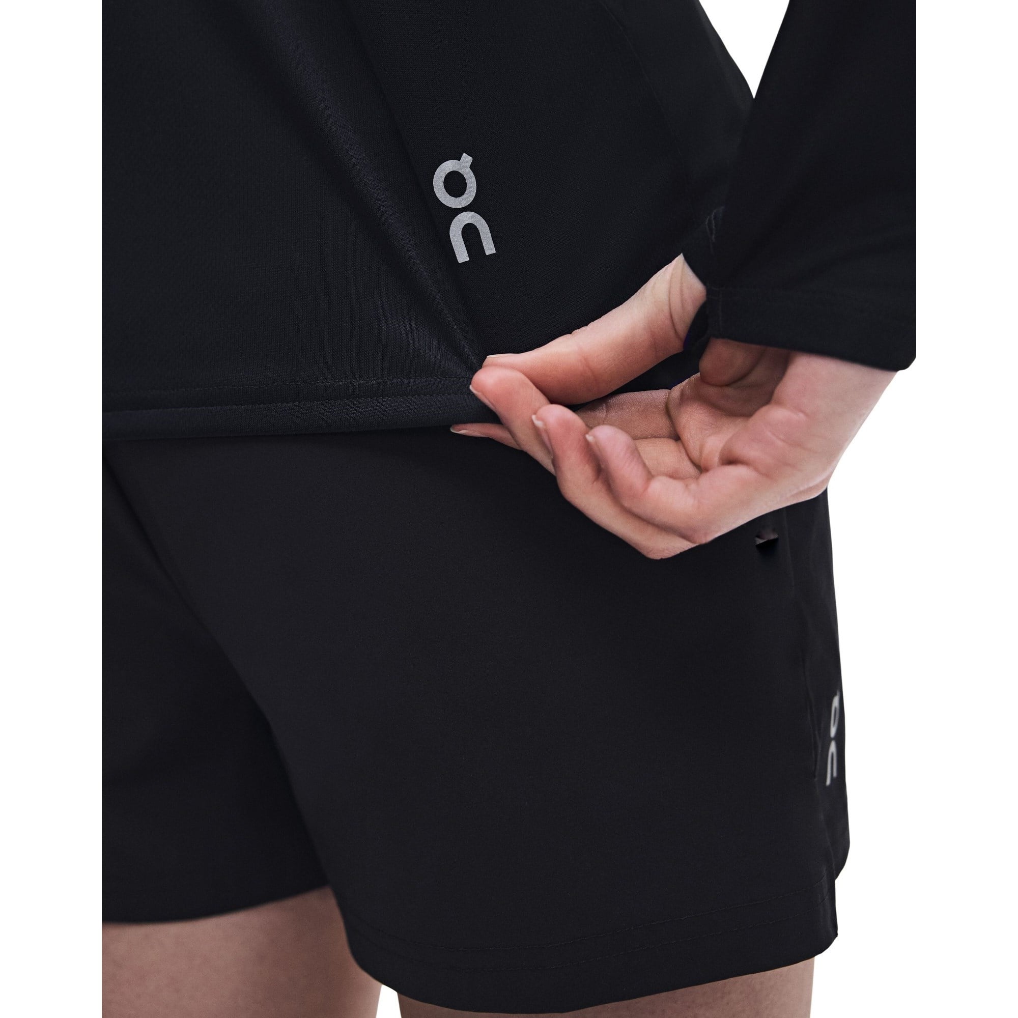 On Core Women Running 1/4 Zip - Black - image 7