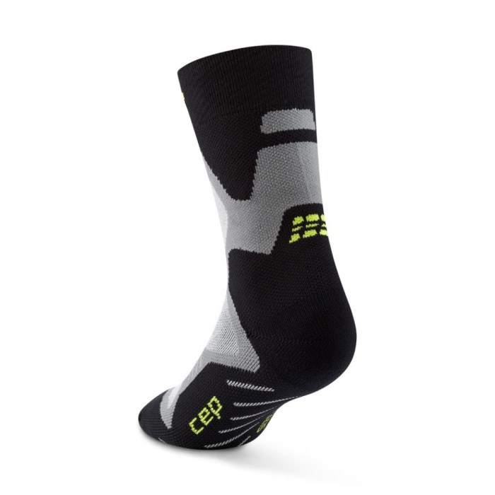 CEP Core Run Cushion Mid Cut Unisex Compression Socks - Black