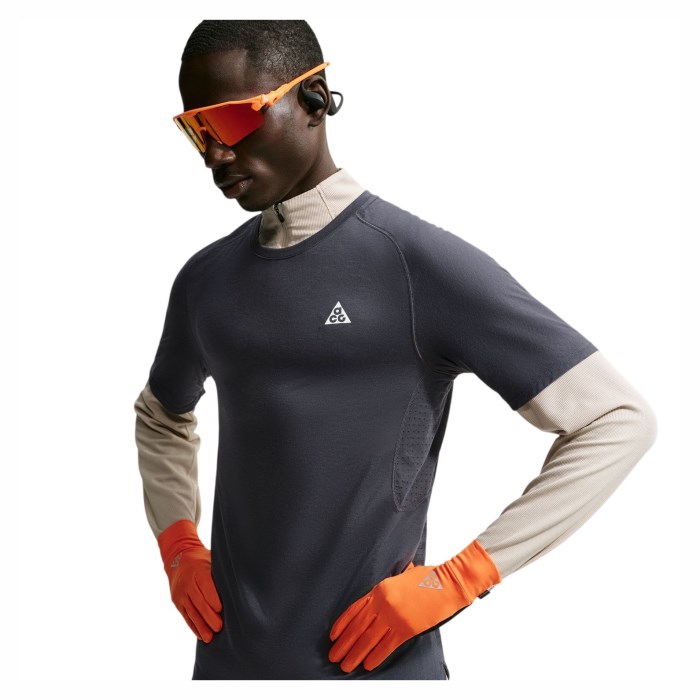 Nike ACG Dri-Fit ADV Solar Chase Mens Trail Running T-Shirt - Gridiron/Gridiron/Summit White - image 4