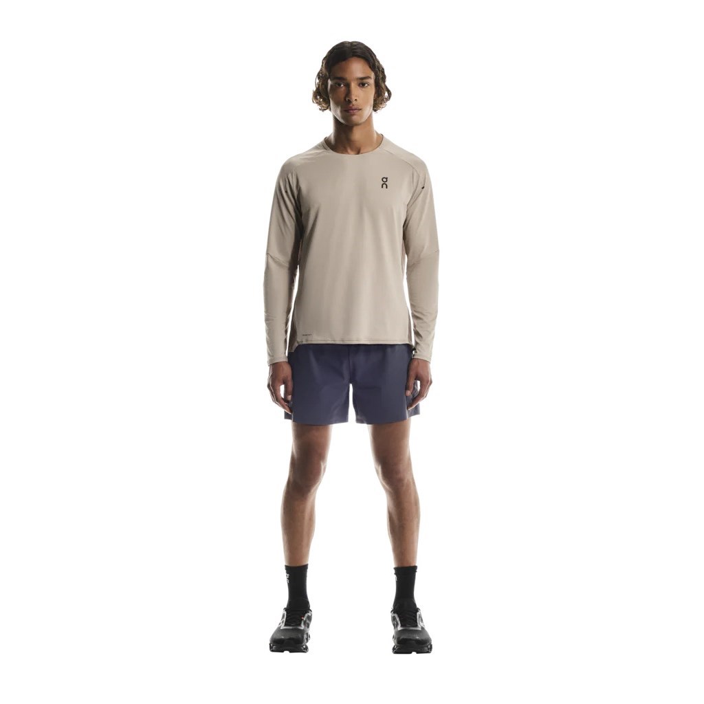 On Running Performance Long-T Mens Running Top - Desert/Cinder