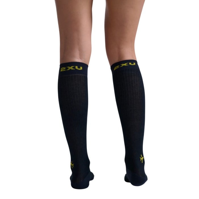 2XU Flight Bamboo Charcoal Unisex Compression Socks - Black/Yellow