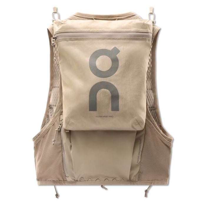 On Ultra Vest Pro with Flasks - Fog - image 4