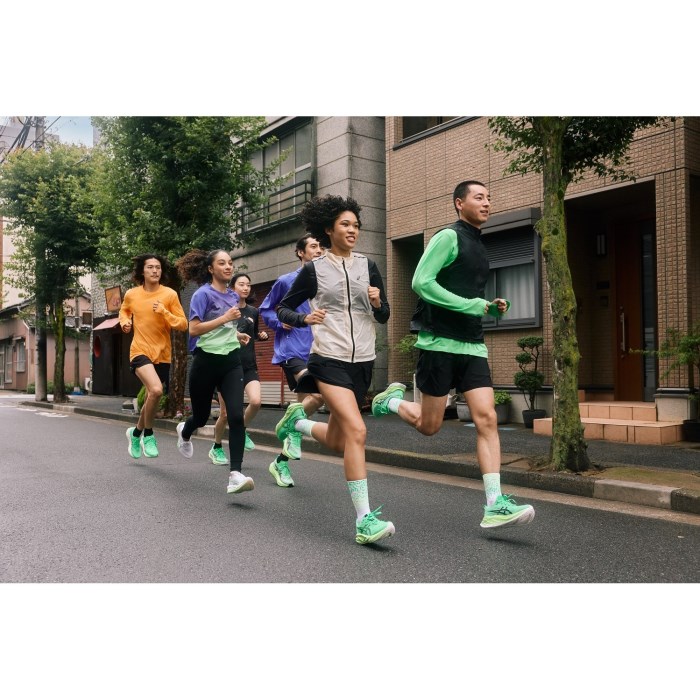 Asics Novablast 5 Ekiden - Mens Running Shoes - Vital Green/Black