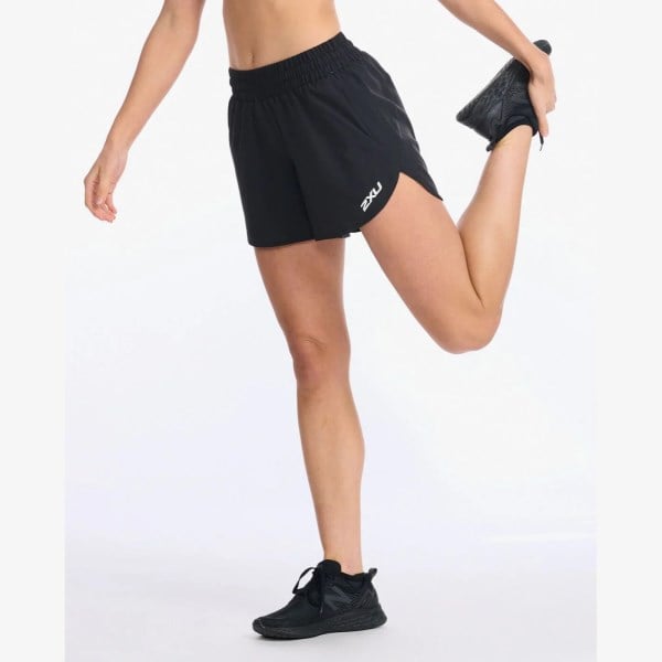 2XU Aero Womens 5 Inch Running Shorts - Black/White