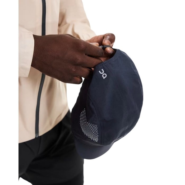 On Running Unisex Performance Running Cap - Navy