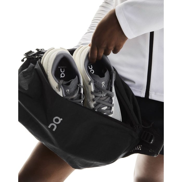 On Sling Pack 9L - Magnet/Black