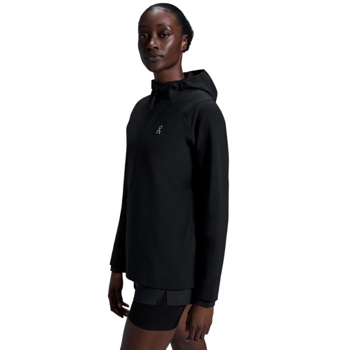 On Womens Pace Hoodie - Black